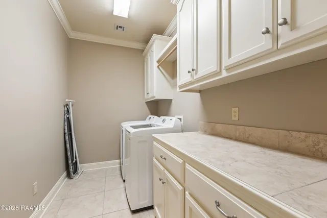 $395,000 | 100 Hollow Green Drive, Lafayette, LA 70508