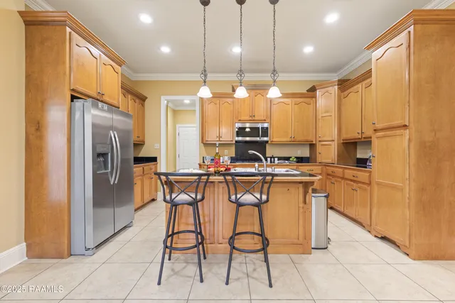 $395,000 | 100 Hollow Green Drive, Lafayette, LA 70508