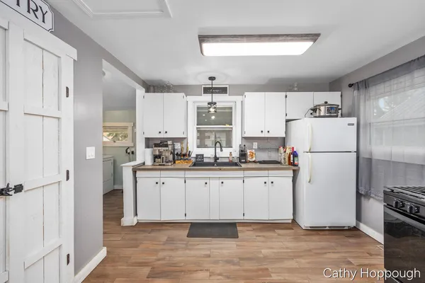$175,000 | 824 5th Avenue, Lake Odessa, MI 48849