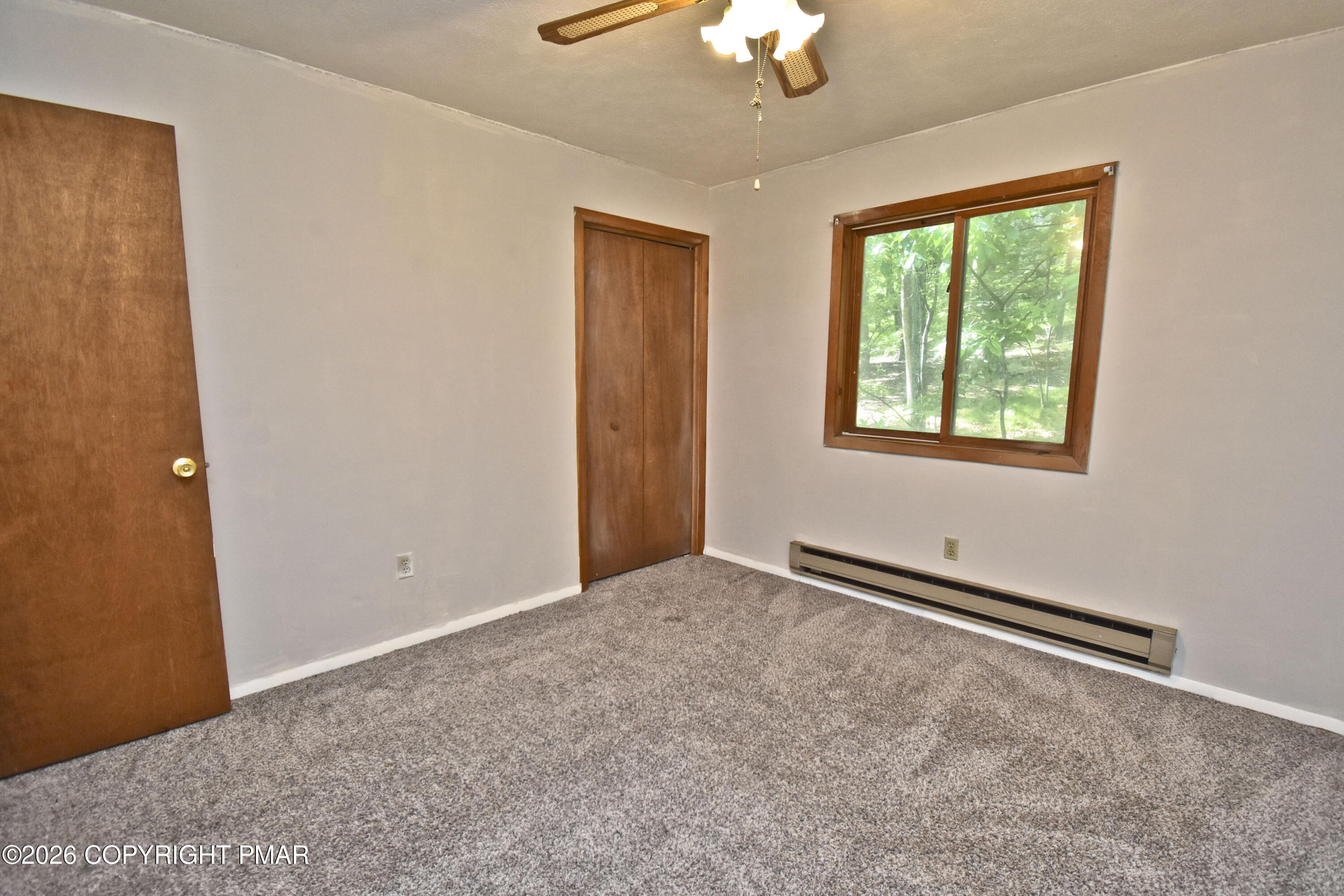 148 Manchester Drive Bushkill, PA 18324 - Photo 24 of 35 10 3rd Bed (2)