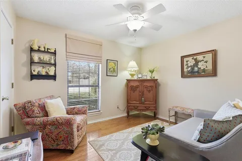 $325,000 | 503 Shady Grove Drive, Granbury, TX 76049