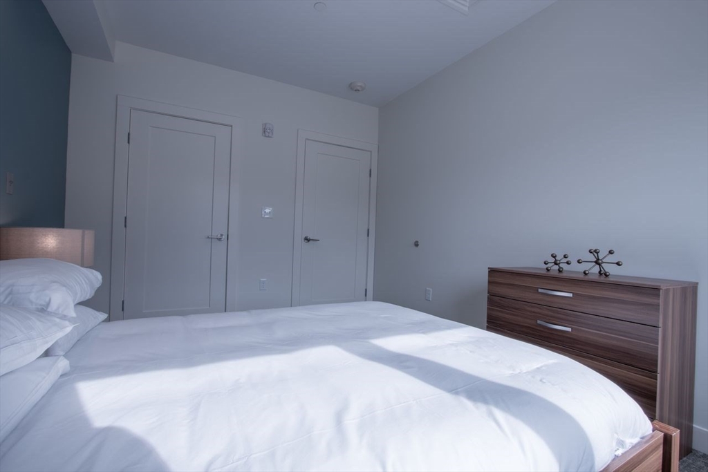 900 Beacon Street, Unit 403 Boston, MA 02215 - Photo 10 of 12