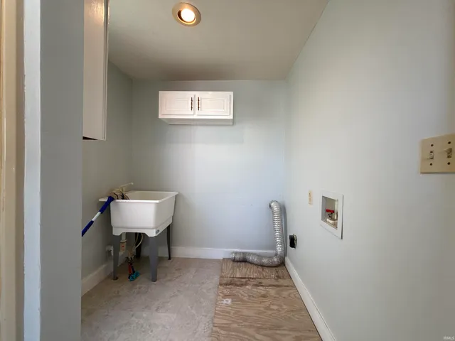 $146,400 | 7 Oak Street, Poseyville, IN 47633