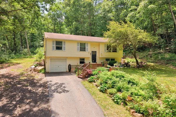 $324,900 | 50 Monson Road, Wales, MA 01081