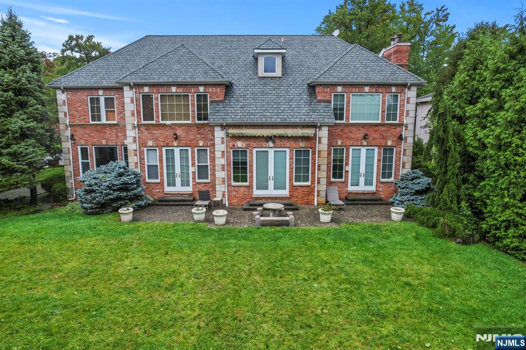 1 Euclid Road Fort Lee, NJ 07024 - Photo 3 of 50