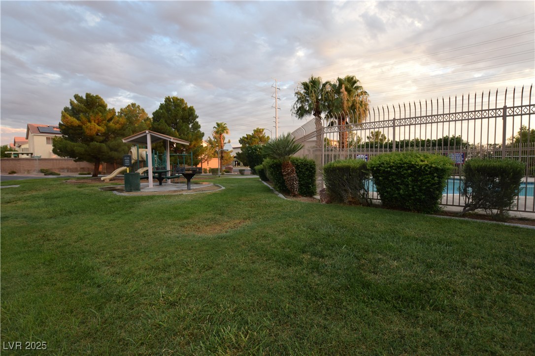 7322 Phlox Road Las Vegas, NV 89113 - Photo 44 of 47 community area