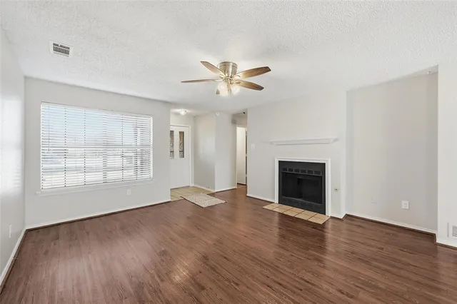 $368,000 | 1751 Dynasty Circle, Glenn Heights, TX 75154