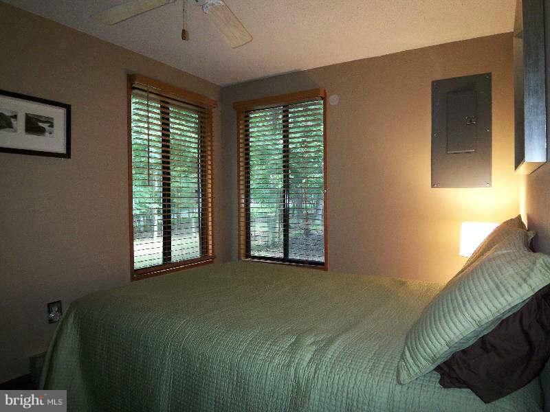 272 Mild Winter Road Hedgesville, WV 25427 - Photo 20 of 30 Bedroom