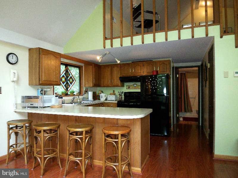 272 Mild Winter Road Hedgesville, WV 25427 - Photo 8 of 30 Kitchen