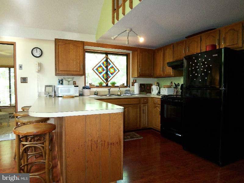 272 Mild Winter Road Hedgesville, WV 25427 - Photo 9 of 30 Kitchen