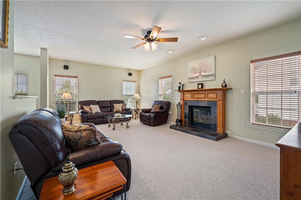 256 Field Club Circle McKees Rocks, PA 15136 - Photo 3 of 25