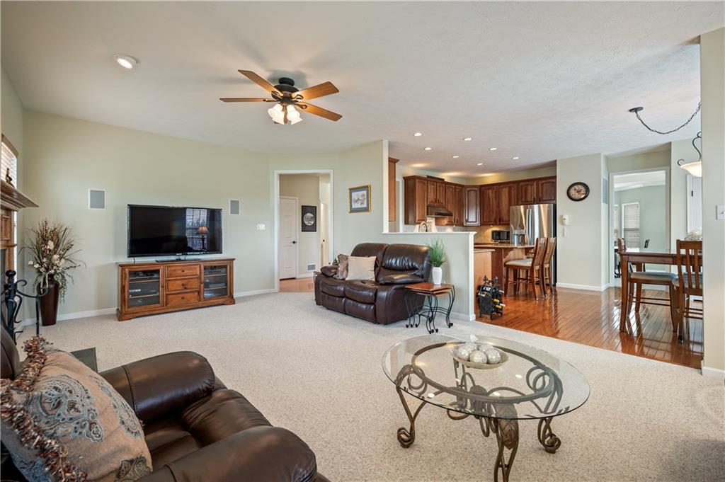 256 Field Club Circle McKees Rocks, PA 15136 - Photo 4 of 25