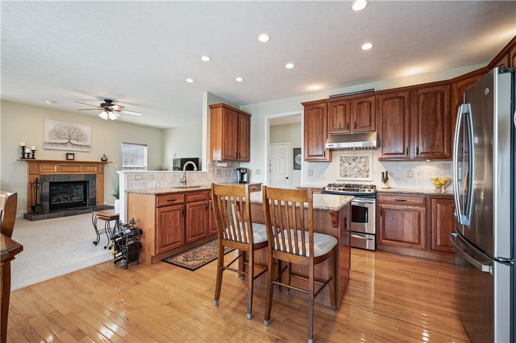 256 Field Club Circle McKees Rocks, PA 15136 - Photo 5 of 25