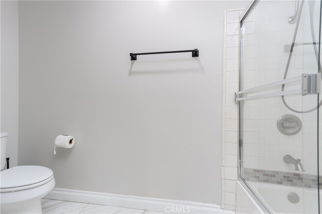 725 San Ramon Drive Fullerton, CA 92835 - Photo 12 of 34 Bath ONE