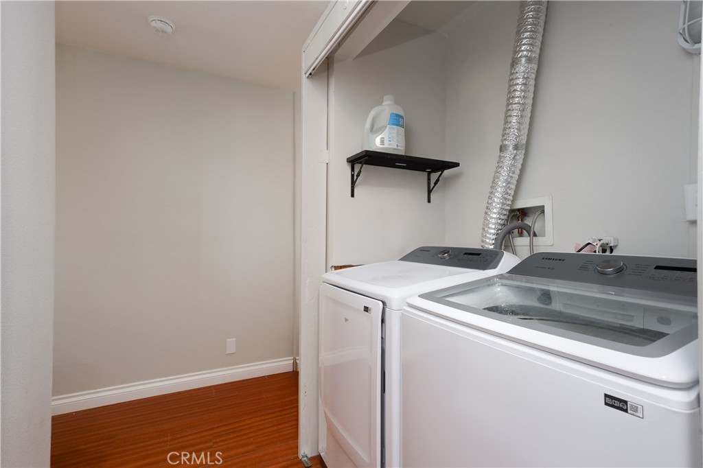725 San Ramon Drive Fullerton, CA 92835 - Photo 10 of 34 Laundry closet