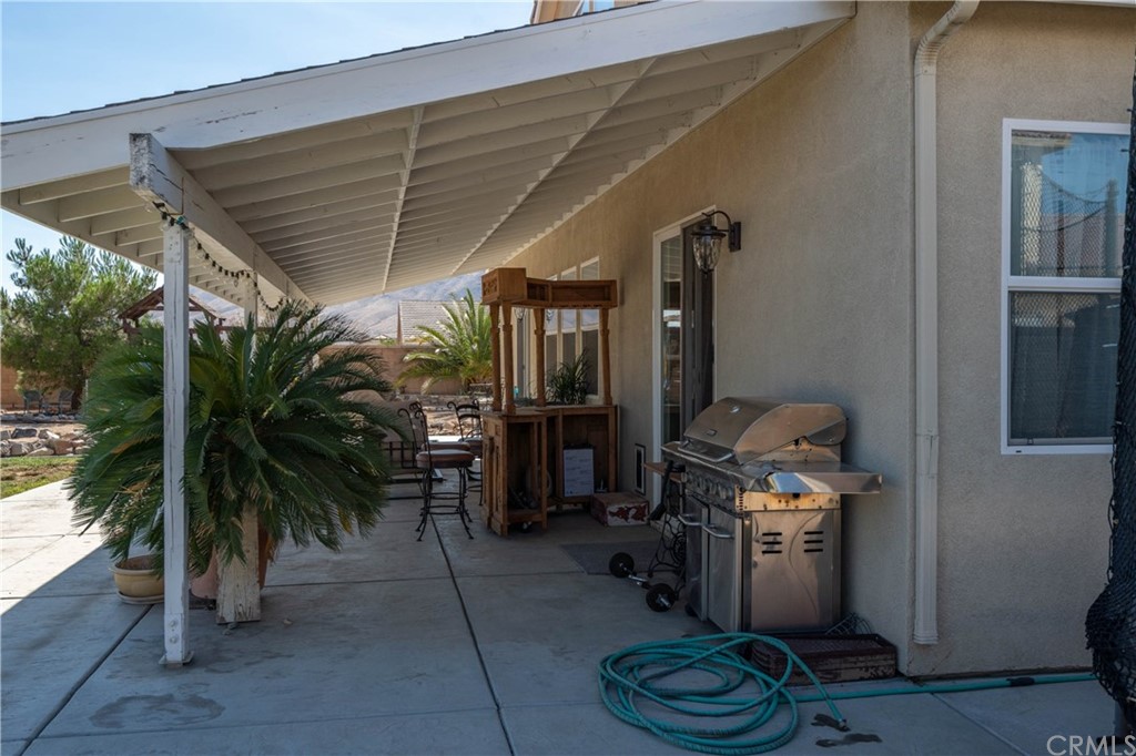 19032 Mono Drive Hesperia, CA 92345 - Photo 14 of 54 a view of outdoor space and porch