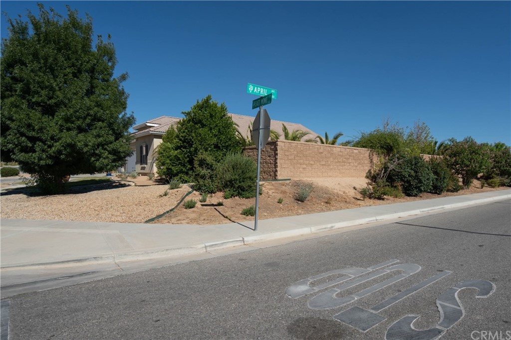 19032 Mono Drive Hesperia, CA 92345 - Photo 23 of 54