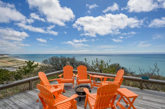 a outdoor view with a sitting space