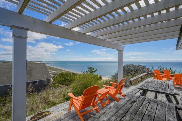 a outdoor view with a sitting space