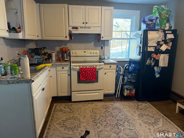 $1,695 | 131 Willow Street, Winsted, CT 06098