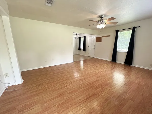 $1,300 | 560 Beverly Drive, Shepherd, TX 77371
