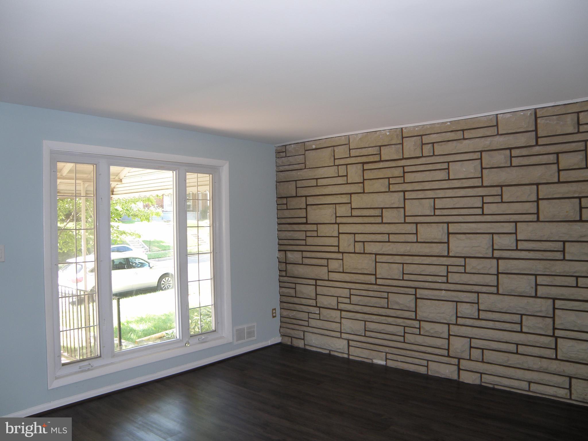 1673 Langford Road Baltimore, MD 21207 - Photo 2 of 26 Living Room