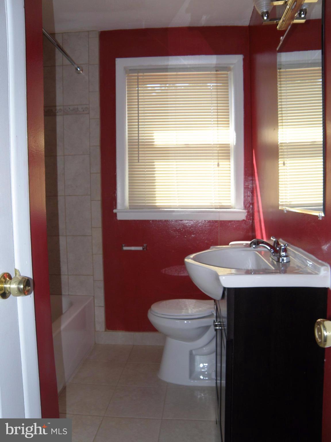 1673 Langford Road Baltimore, MD 21207 - Photo 18 of 26 Bath