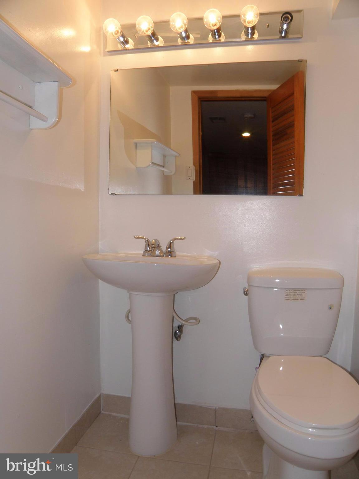 1673 Langford Road Baltimore, MD 21207 - Photo 23 of 26 Bath
