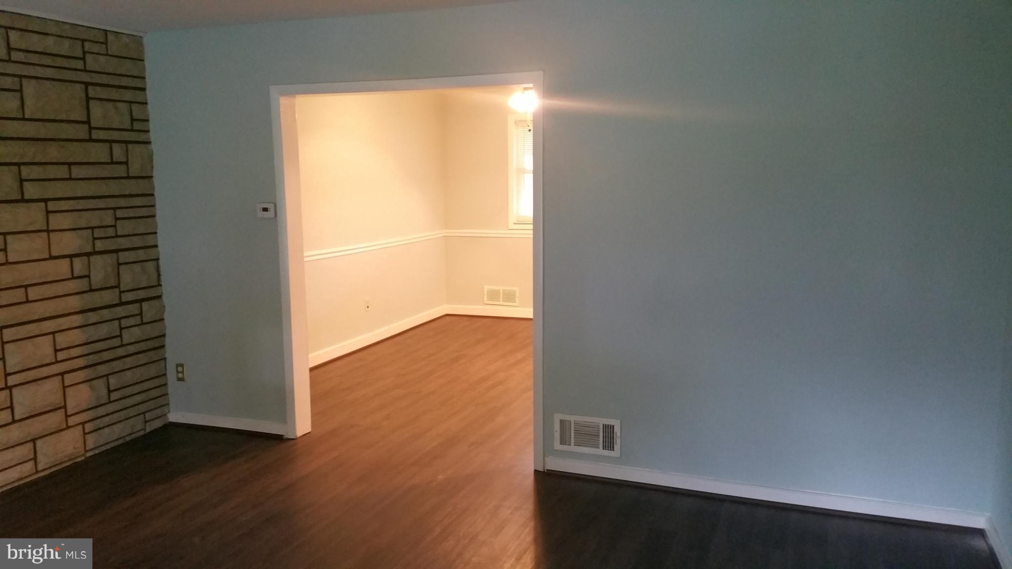 1673 Langford Road Baltimore, MD 21207 - Photo 4 of 26 Living Room