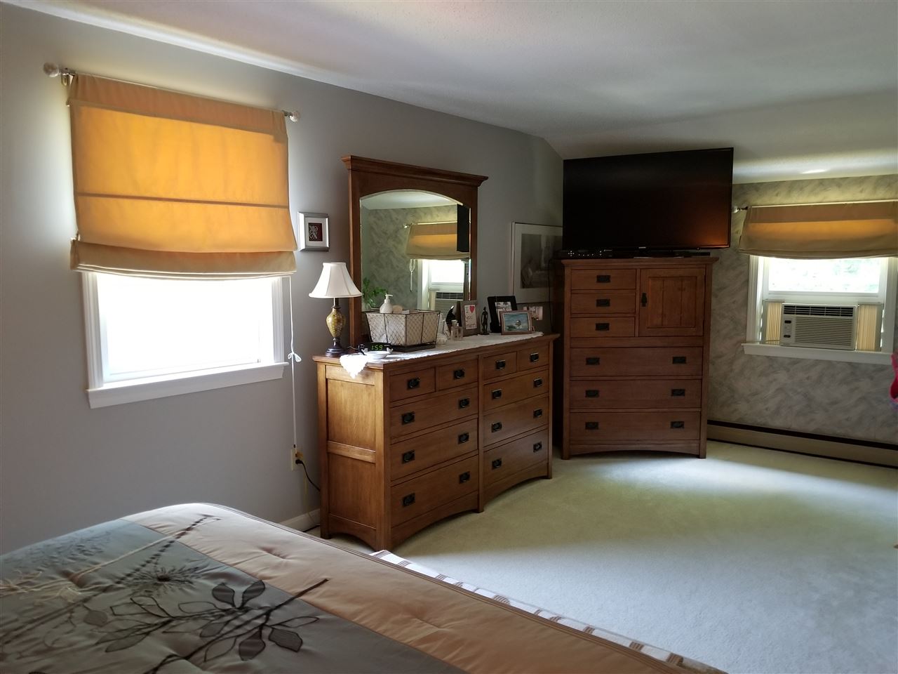 13 Yvonne Street Rochester, NH 03867 - Photo 3 of 15