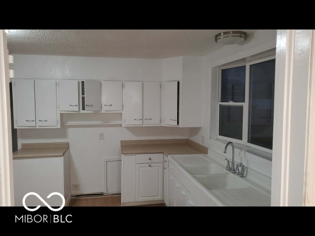 925 West Main Street Portland, IN 47371 - Photo 7 of 19