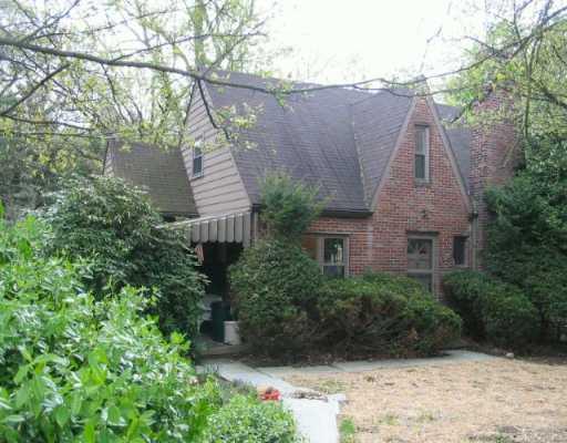 215 Siebert Road Pittsburgh, PA 15237 - Photo 1 of 8