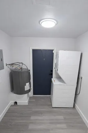 $2,500 | 1412 9th Street, West Palm Beach, FL 33401