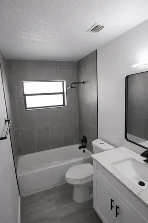 $2,500 | 1412 9th Street, West Palm Beach, FL 33401