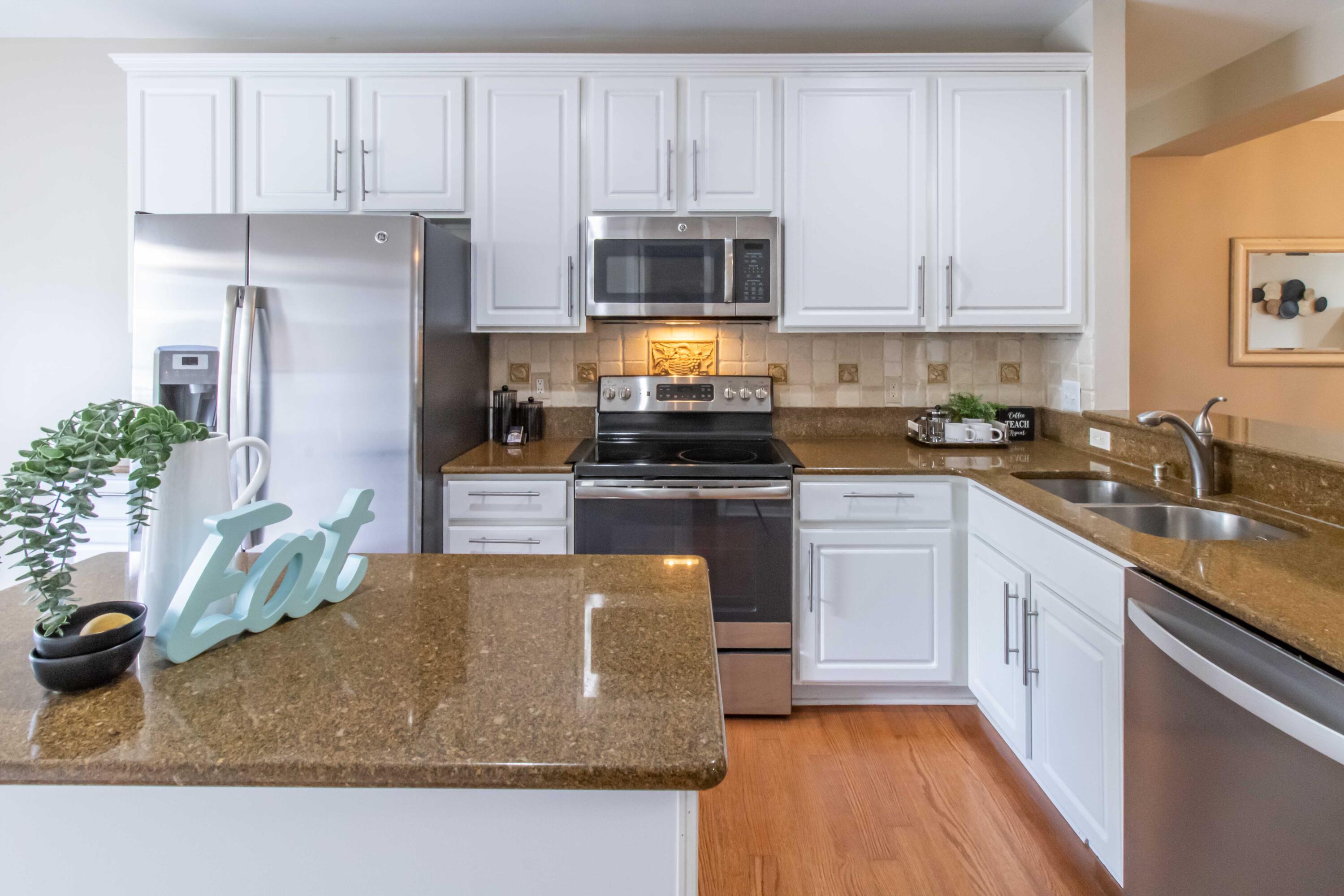 1399 Raliegh Place Troy, MI 48084 - Photo 19 of 37 06 kitchen 4