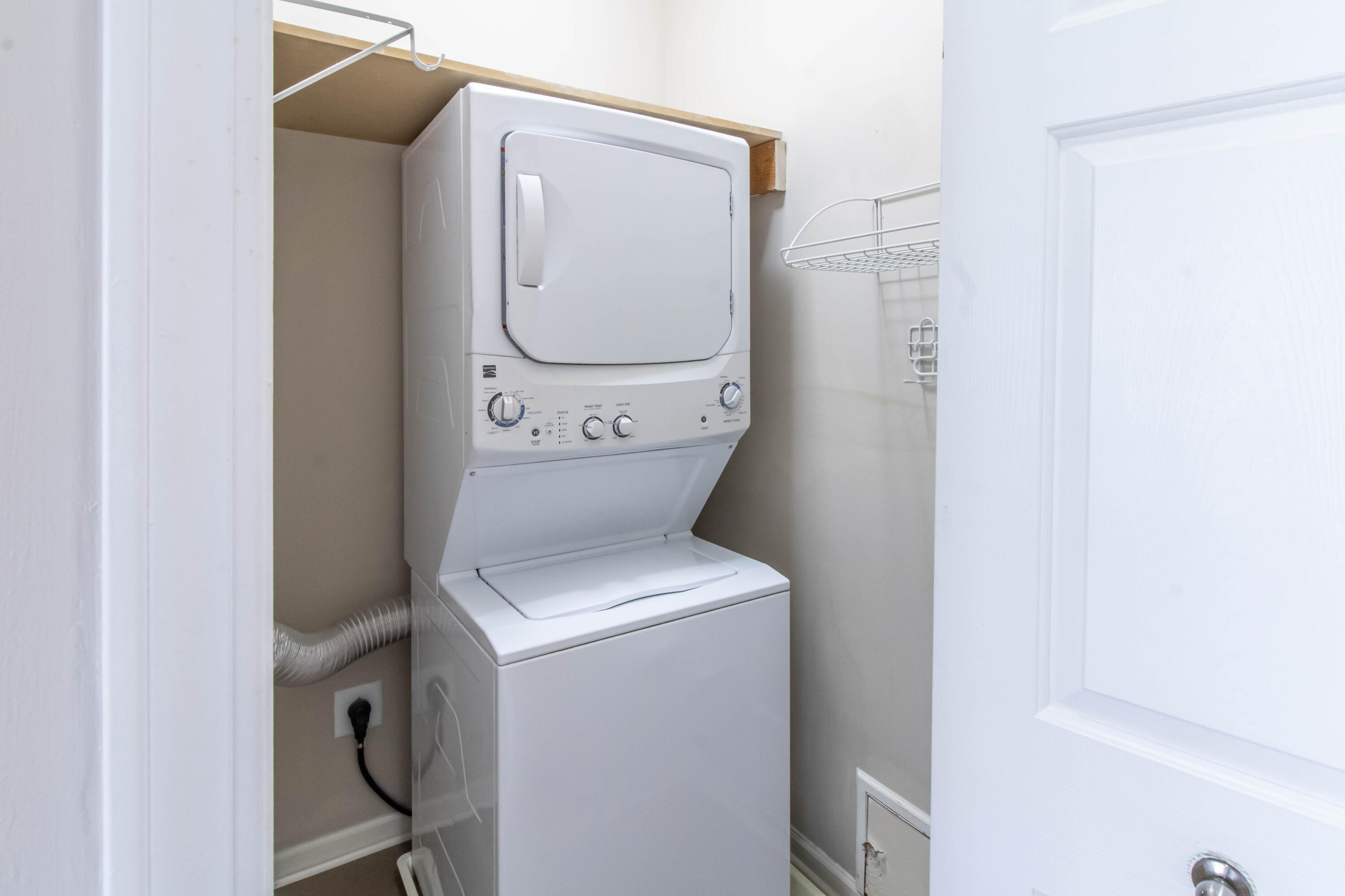 1399 Raliegh Place Troy, MI 48084 - Photo 32 of 37 11 laundry