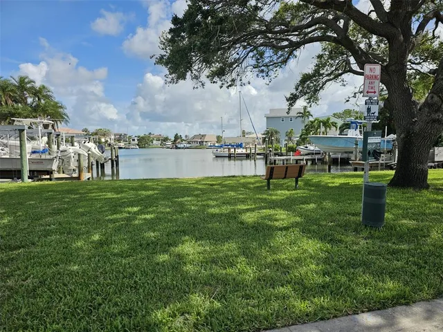 $2,100 | 175 174th Terrace East, Unit 1, Redington Shores, FL 33708