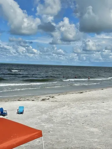 $2,100 | 175 174th Terrace East, Unit 1, Redington Shores, FL 33708