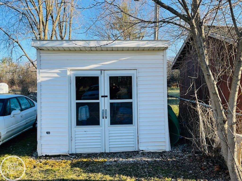 6962 Lapeer Road North Street, MI 48049 - Photo 15 of 17 50137159-bf38b820-a360-4947-88af-fd37102e3de9.JPG
