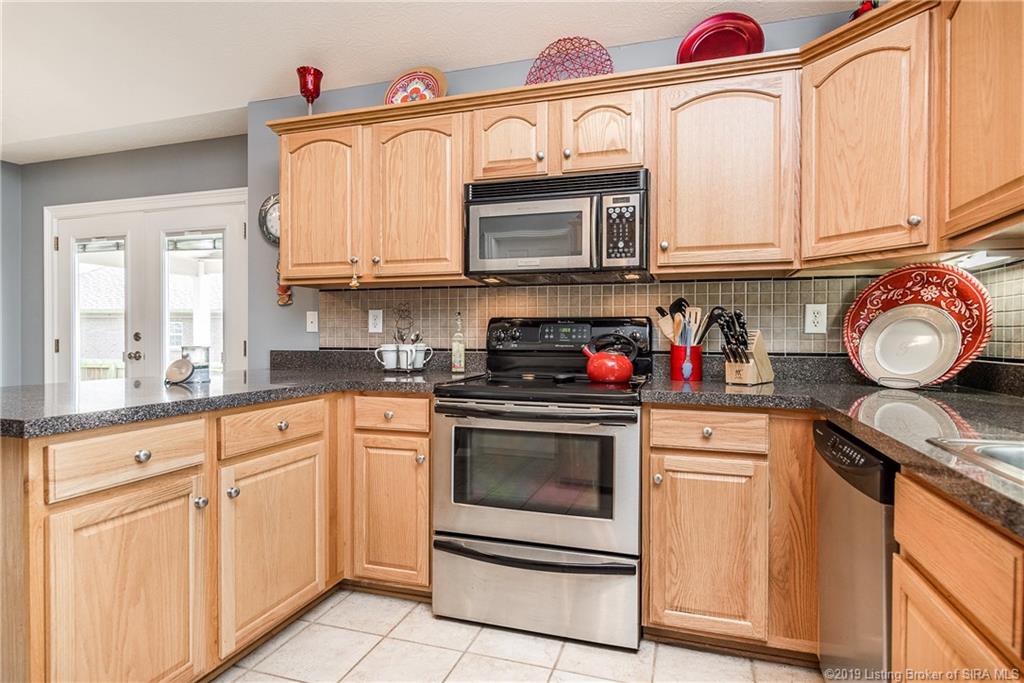 5508 Raintree Ridge Jeffersonville, IN 47130 - Photo 12 of 41 Gallery Image 12