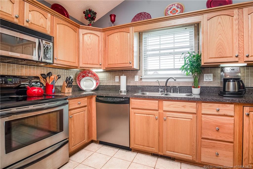 5508 Raintree Ridge Jeffersonville, IN 47130 - Photo 13 of 41 Gallery Image 13