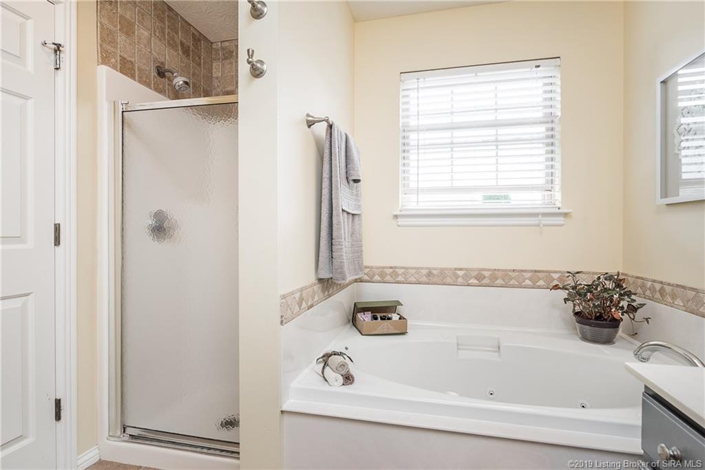 5508 Raintree Ridge Jeffersonville, IN 47130 - Photo 19 of 41 Gallery Image 19