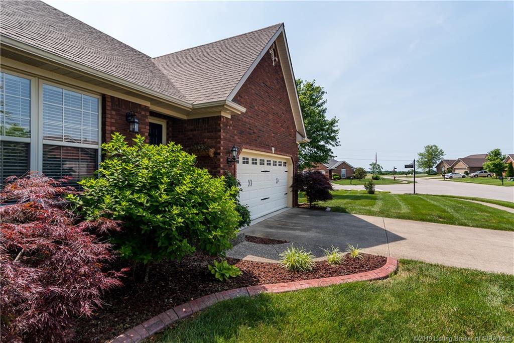 5508 Raintree Ridge Jeffersonville, IN 47130 - Photo 3 of 41 Gallery Image 3