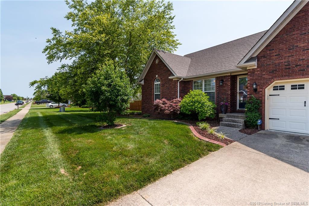 5508 Raintree Ridge Jeffersonville, IN 47130 - Photo 4 of 41 Gallery Image 4