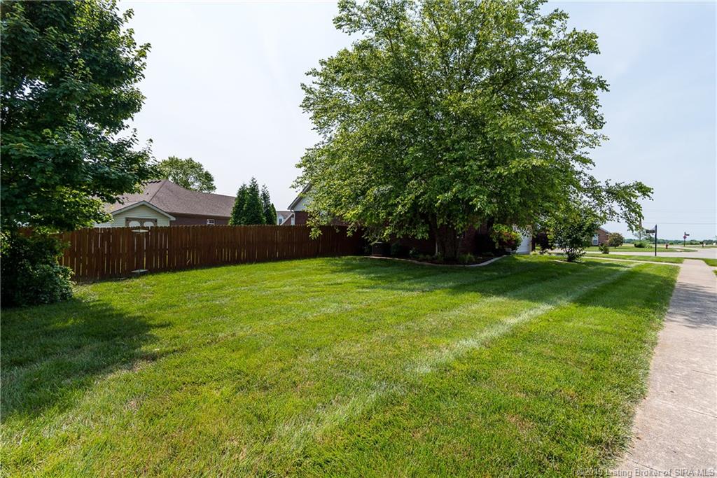 5508 Raintree Ridge Jeffersonville, IN 47130 - Photo 5 of 41 Gallery Image 5