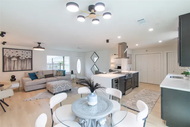 $436,000 | 5326 De Lange Lane, Houston, TX 77092