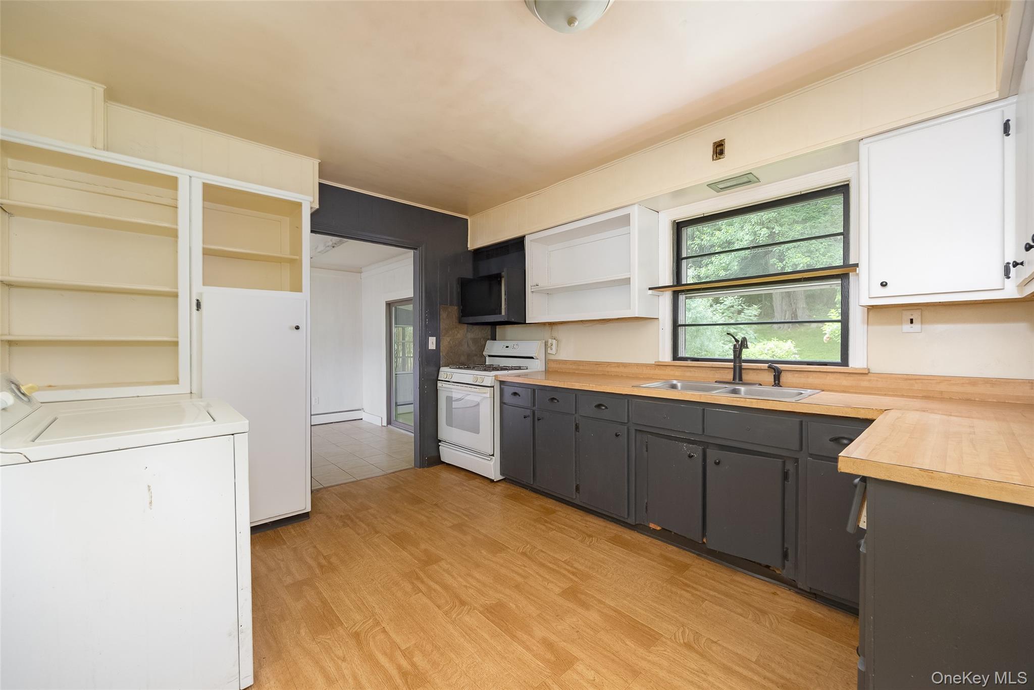 166 Vassar Road Poughkeepsie, NY 12603 - Photo 7 of 24