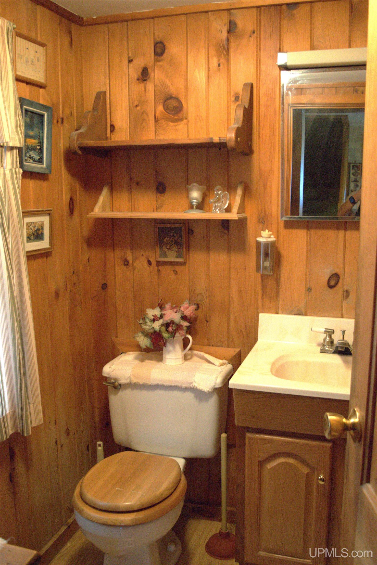 53582 Traverse River Road Lake Linden, MI 49945 - Photo 23 of 33