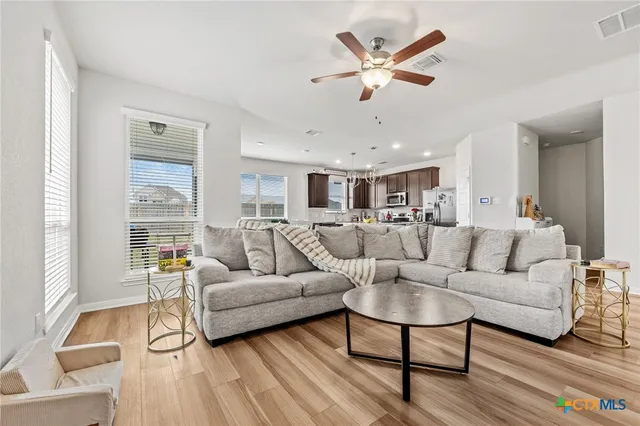 $1,750 | 918 James Parker Circle, Killeen, TX 76542