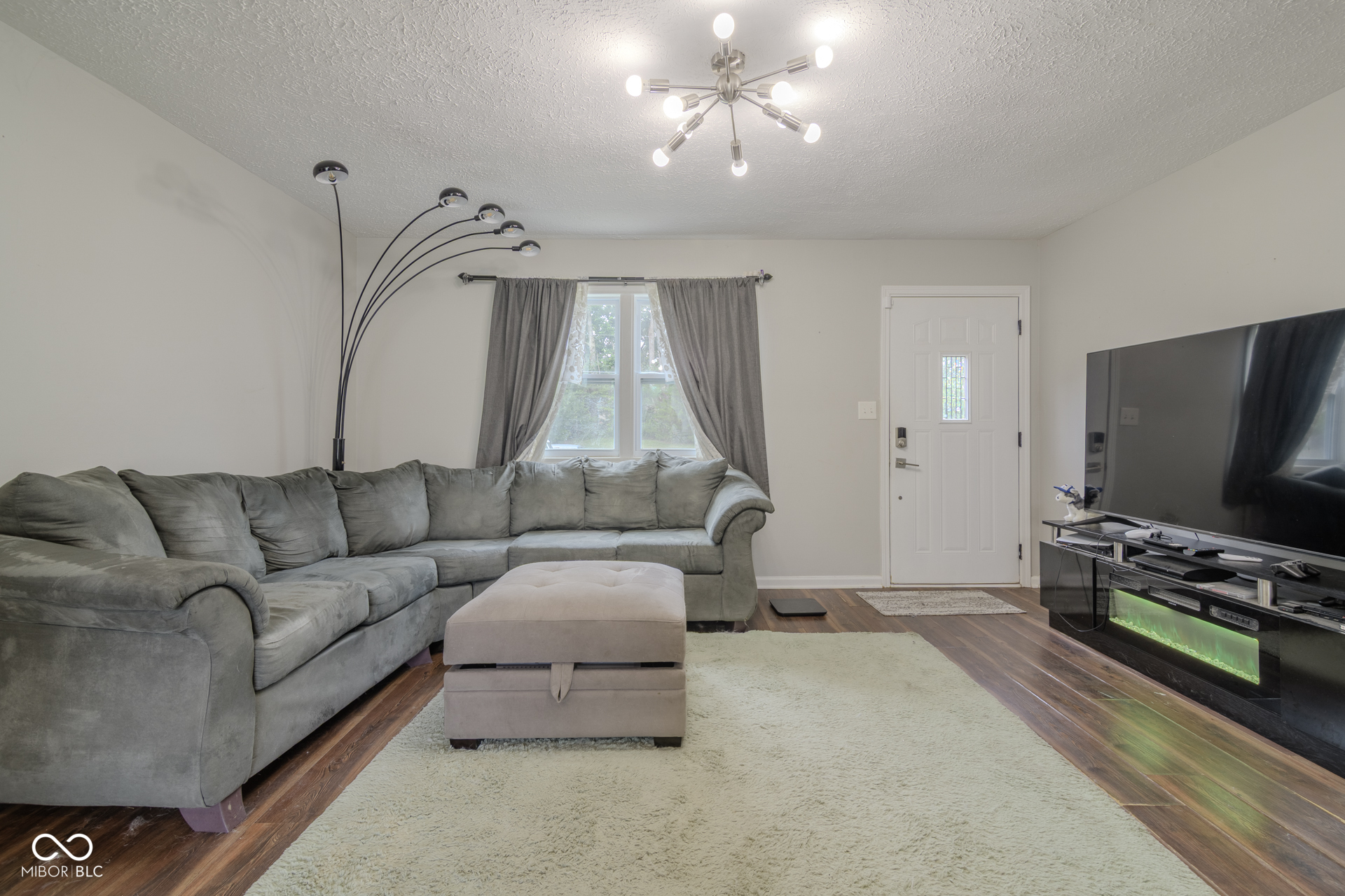 5804 Milhouse Road Indianapolis, IN 46221 - Photo 6 of 32